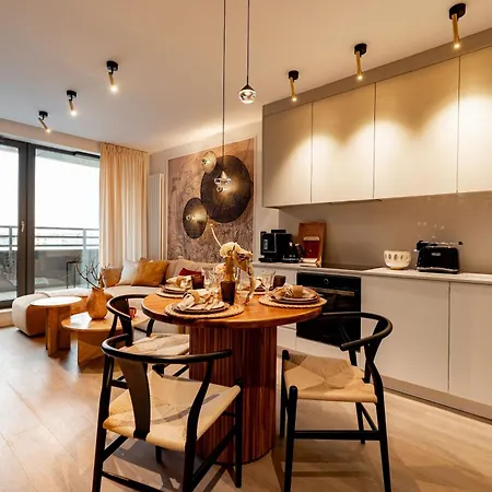 Lighthouse Haven By Aparo - Stare Miasto, Lozeczko Turystyczne, Ekspres Do Kawy, Balkon, Winda, Dworzec Glowny