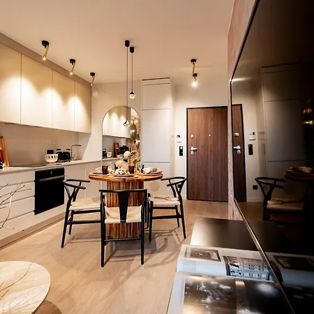 Lighthouse Haven By Aparo - Stare Miasto, Lozeczko Turystyczne, Ekspres Do Kawy, Balkon, Winda, Dworzec Glowny Apartment *