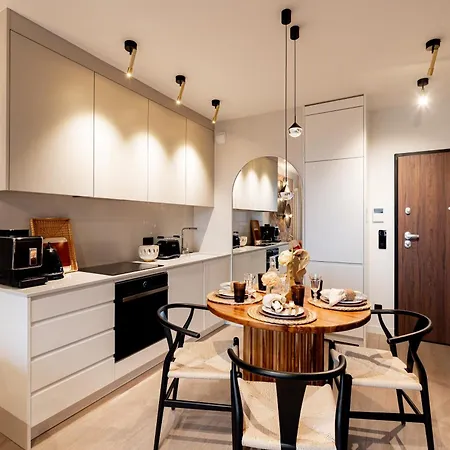 Apartman Lighthouse Haven By Aparo - Stare Miasto, Lozeczko Turystyczne, Ekspres Do Kawy, Balkon, Winda, Dworzec Glowny